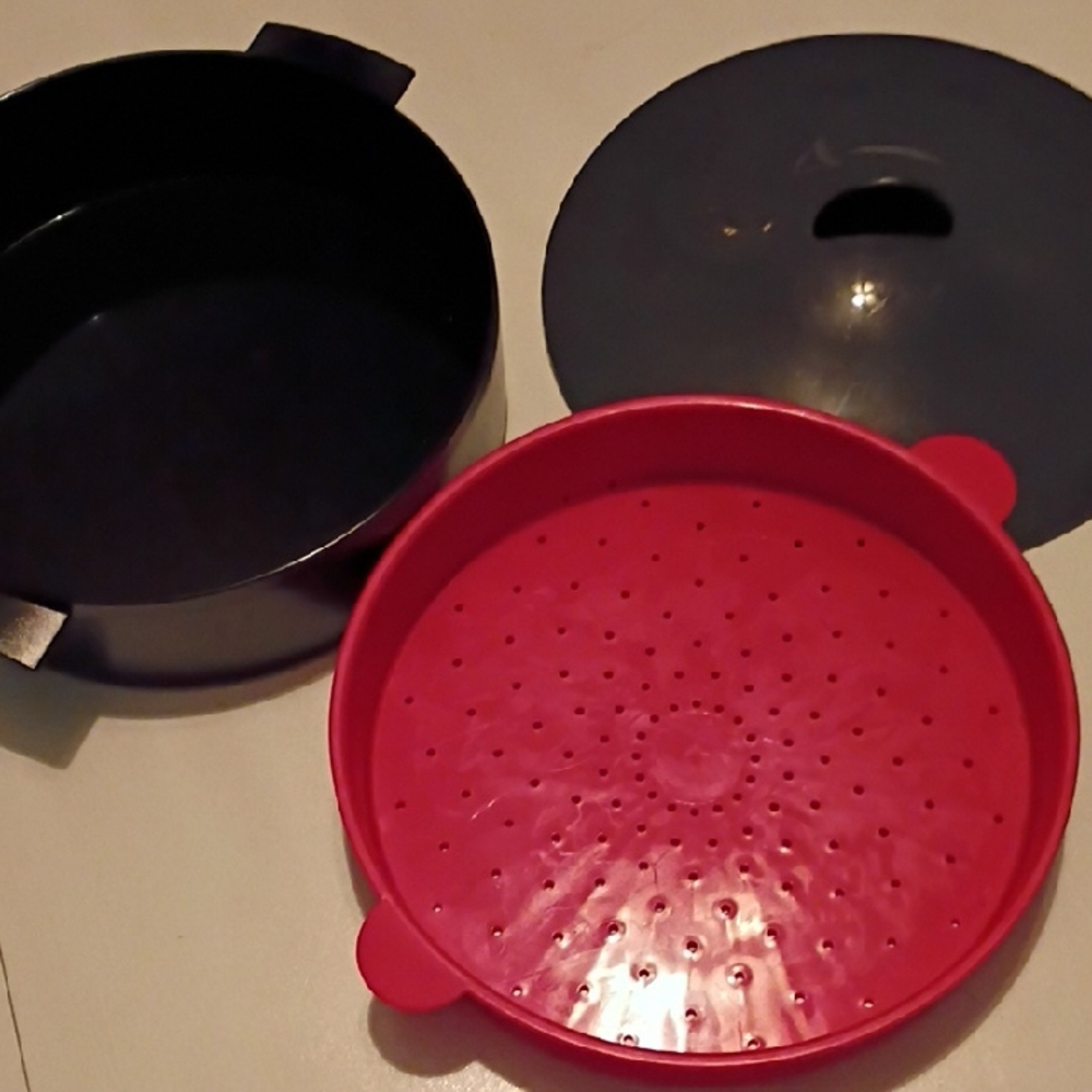 Tupperware Black and Pink Steamer Set